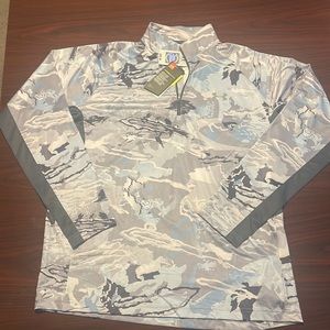 New with tags Men’s Under Armour 3/4 zip camo cool switch pullover